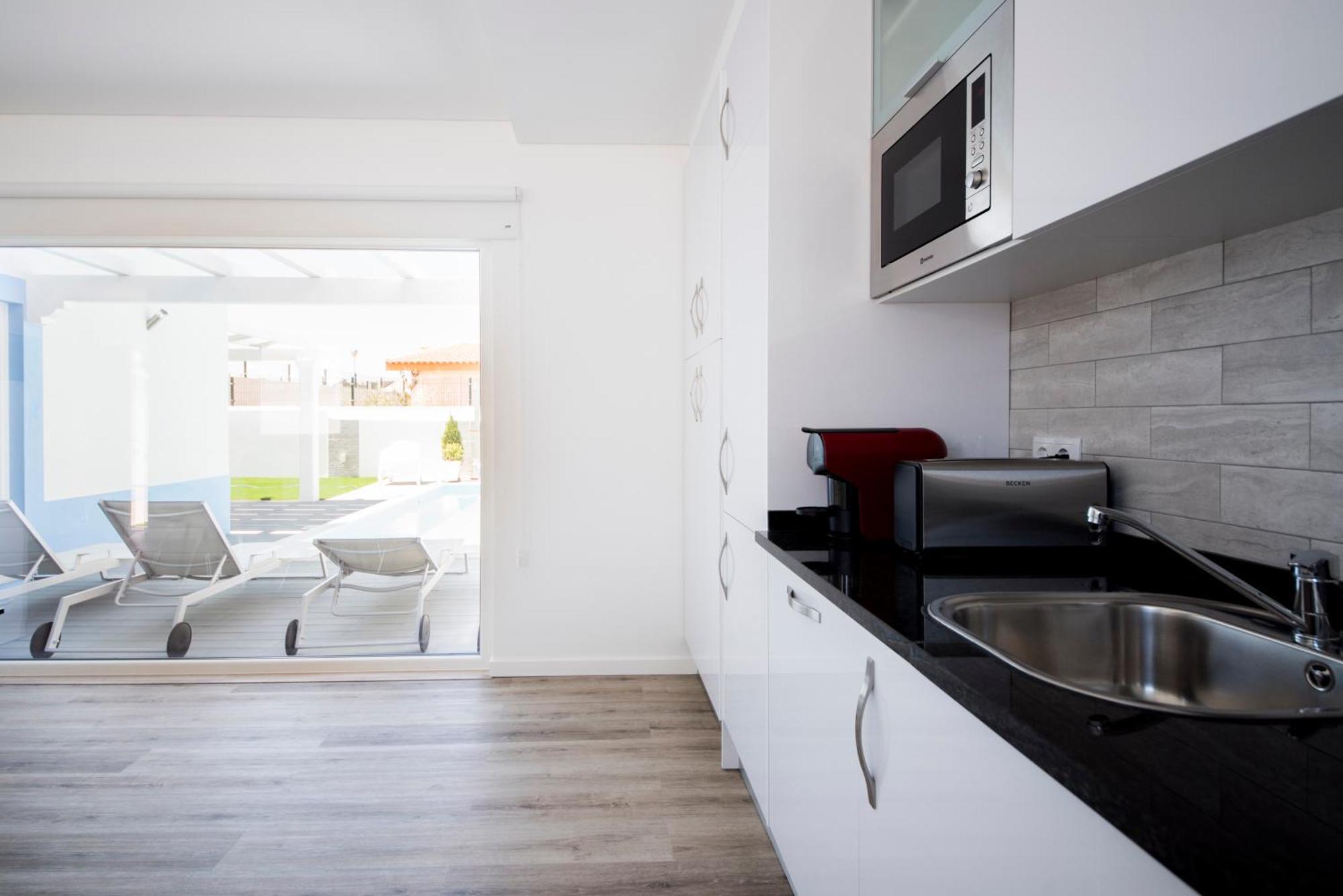 Casa Da Praia & Casa Da Mare Da Alta By Estilo Lusitano, Com Piscina Privada 科武港 客房 照片
